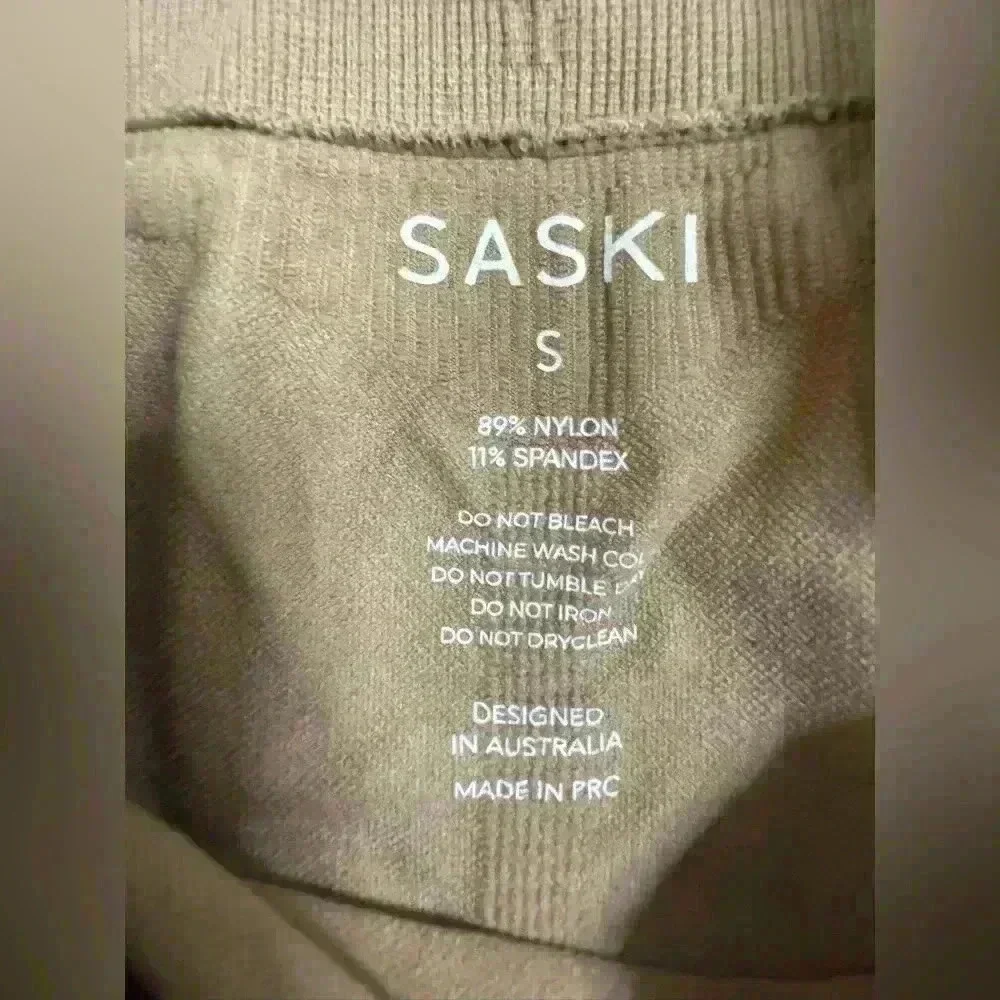 Saski‎ Collection Women's Brown and Tan Shorts Size S